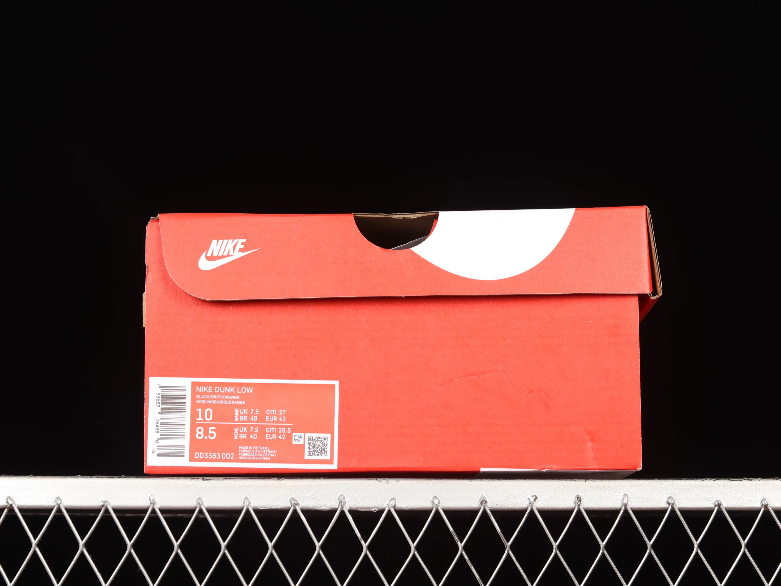 All categories Nk SB Dunk series Nk SB Dunk Low low-top sneakers F version Nk Dunk Low strap deconstruction SB smashed backboard fashion casual sneakers DD3363-002